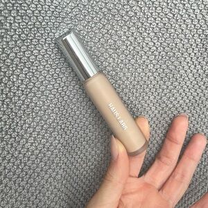 Haus Labs 21N triclone skin tech concealer corrector